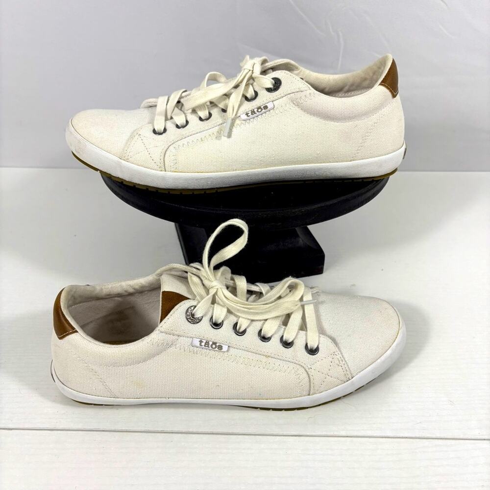 Taos Footwear Cream and Brown Sneakers Size 9
